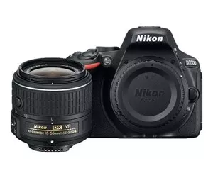Nikon D5500 KIT mit AF-S DX VR II 18-55 schwarz, DEMOWARE mit 6.347 Auslösungen